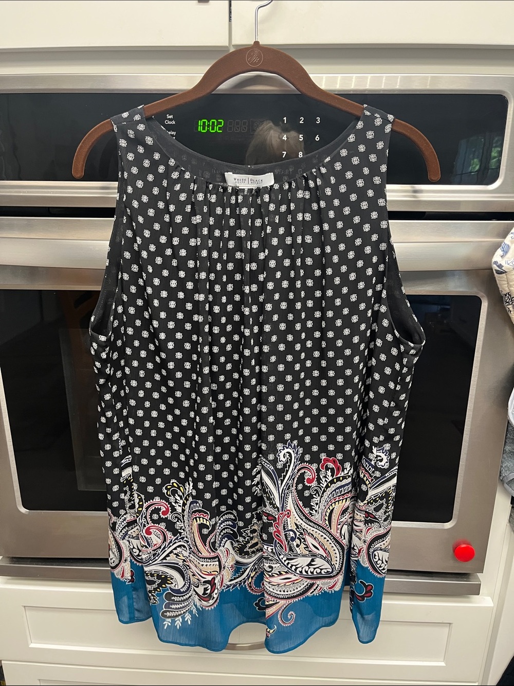 White House/Black MarketSleeveless Camisole with Teal Paisley Hem